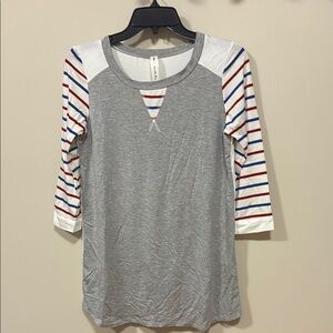 NWOT Vanilla Bay 3/4 sleeve top small